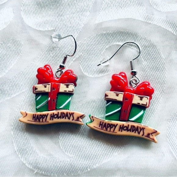 NWT Lot of 2 Festive Drop Earrings – Perfect for Holiday Christmas Celebrations - Picture 7 of 14